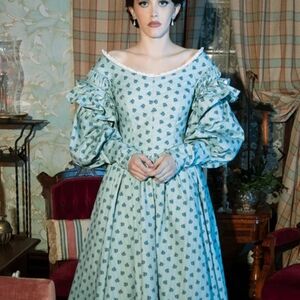 Elegant Blue Floral Dress